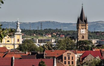 Maramureș: Infectările confirmate la 27 de elevi închid clase în 15 școli