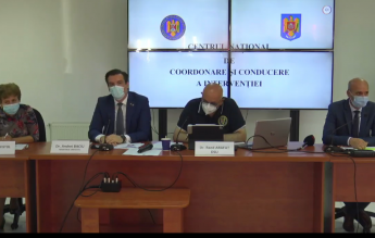 Directorul INSP: Deschiderea școlilor a fost mai mult decât oportună. Povestea cu distanțarea între elevi e o poveste
