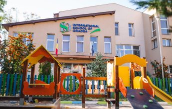 Cercetări clasate și amendă anulată în cazul școlii private din Oradea, acuzată că ar fi primit ilegal copii în pandemie