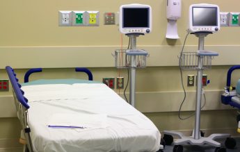 Sibiu: Primul minor vaccinat și internat din cauza Covid – o adolescentă cu evoluţie bună