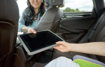 De ce este mai bine fără telefon sau tabletă în mașină