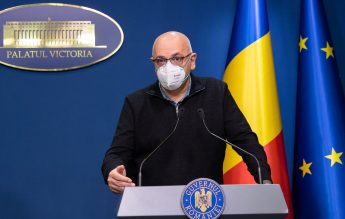 Arafat: Va fi analizat impactul testelor salivare în școli. Este posibil să le oprim, dacă nu au valoare adăugată
