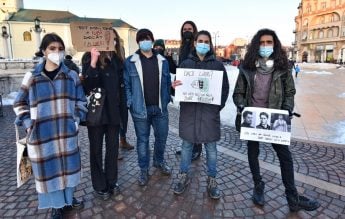 Oradea: Șapte liceeni au protestat contra AUR