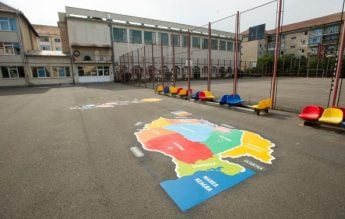 Tudor Pop (USR): Guvernul a atacat la CCR proiectul prin care se deschid curțile școlilor