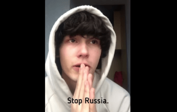 ”Opriți Rusia! Vă implorăm, salvați-ne!” Mesajul către lume al elevilor dintr-o școală din Kiev, bombardată de armata rusă