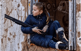 ”Fetița cu bomboană”- fotografie simbolică a războiului din Ucraina