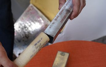 Capsulă a timpului, deschisă de elevii ruși după 50 de ani: „Să aveți prieteni în toată lumea”