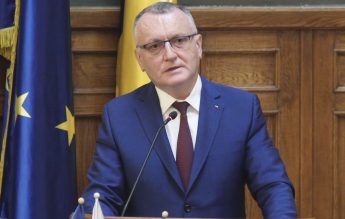 Sorin Cîmpeanu spune că cei care îl acuză de plagiat sunt habarniști, analfabeți puri sau funcțional