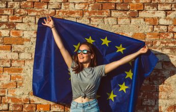 Eurobarometru: Grupa de vârstă 25-34 de ani – cea mai pro-europeană din România