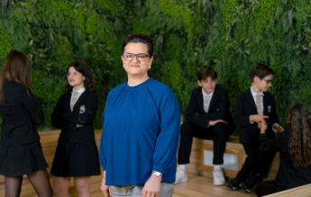 Cum se pregătesc profesorii dintr-o școală privată – interviu cu dr. Daniela Vasile, Director of Learning la Avenor College