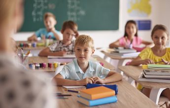 Ministerul Educației înființează programul ”Ateliere de Vară”, destinat preșcolarilor și elevilor de clase primare