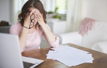 SUA: Profesorii, categoria profesională cea mai afectată de epuizare după pandemie – studiu Gallup