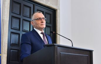 Noul curriculum pentru liceu: 50% discipline din trunchiul comun, 20% specializare, până la 30% la decizia şcolii