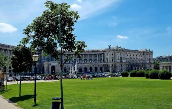 Viena: Dintr-un balcon controversat în istorie, pe urmele lui Mozart și Beethoven