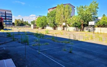 „Pedepsiți încă un an la școală, fără sport”. Viceprimarul Sectorului 1 acuză Primăria că nu a îndeplinit procedurile necesare pentru ca o școală din București să aibă teren și sală de sport