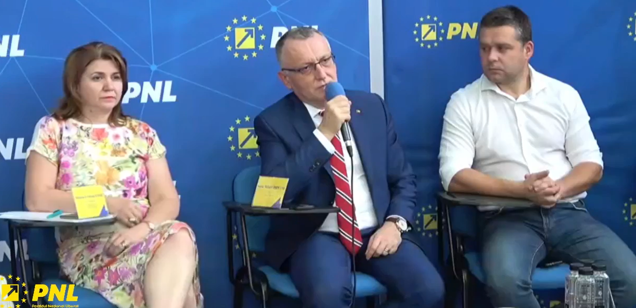 Cîmpeanu, despre profesorii fără formare pedagogică: Un arhitect poate să predea desen tehnic? - Educatie Privata