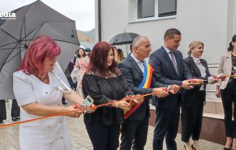 Greşeală gravă de scriere la inaugurarea unei şcoli din Dâmboviţa