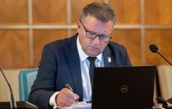 Ministrul Muncii, mesaj către elevi: Șurubelnița încă nu are Wi-Fi