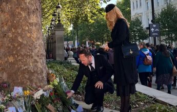 Radu Szekely: Regina Elisabeta a II-a a condus prin exemplu. Precum cei mai buni profesori