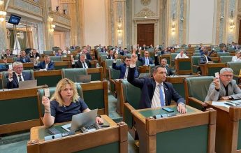 USR face apel la profesori, elevi, studenți și părinți pentru a opri Legile educației