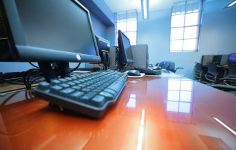 Cîmpeanu anunță mai multe ore de informatică în școli