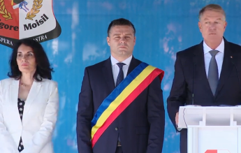 Iohannis, în prima zi de școală: Contează mai puțin nota. Trebuie regândit modul în care organizăm toate evaluările