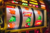 Senatul a decis: fără jocuri de noroc la mai puţin de 300 m de şcoli