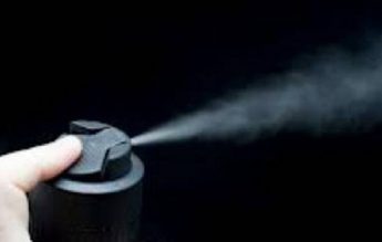 Spray lacrimogen pe holurile unei școli din Buftea. Elevi și profesori au ajuns la medic