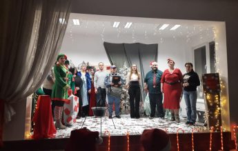 Surpriză pentru elevi: serbare de Crăciun ”inversată” la o școală din Satu Mare