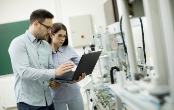 Ligia Deca: Ne dorim să dotăm fiecare liceu cu câte un laborator inteligent („smart lab”)