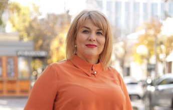 Cât ar trebui să citească un elev, în funcție de vârstă – recomandările profesoarei Mariana Marin