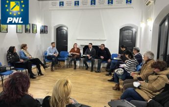 Școală într-un singur schimb și autobuze școlare, printre solicitările PNL către Primăria Capitalei