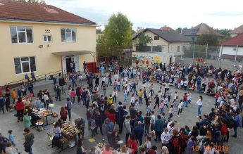 Sibiu. Părinții nemulțumuți de aglomerarea unei şcoli cer măsuri contra vizelor de flotant