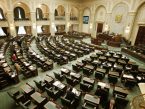 Amendamentul privind abrogarea dublei admiteri a fost votat de Senat, dar legea a fost retrimisă la comisie