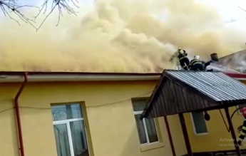 Școală afectată complet de incendiu, în județul Olt