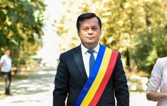 Primarul din Târgu Jiu cere demisia unei directoare de grădiniță care i-a pus pe părinți să semneze o declarație pe proprie răspundere în caz de cutremur