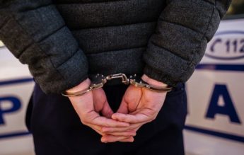 Trei elevi s-au bătut cu tatăl unui coleg, la un liceu din Buzău