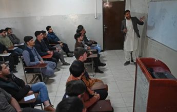 Universitățile din Afganistan s-au redeschis doar pentru bărbați