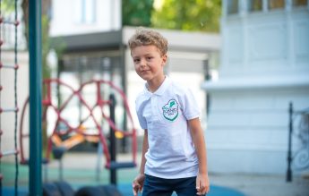 Cum își pot da seama părinții dacă este pregătit copilul să meargă la școală. Analiză realizată de psihologii școlii IOANID