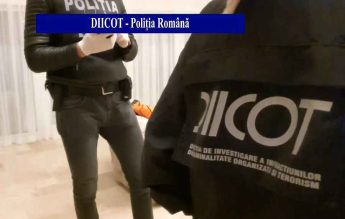 Percheziții în Bacău: liceeni suspectați că vindeau droguri elevilor