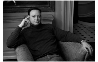 Prof. univ. Andrew Solomon, somitate în psihologie, omagiu pentru jurnalista Iulia Marin