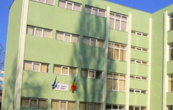 Profesoară înjunghiată de un elev în timpul orei, la Colegiul „Ion Creangă” din București
