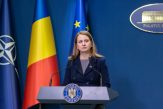 Deca: Interdicția ca școlile să organizeze cursuri în trei schimburi se aplică peste 2 ani