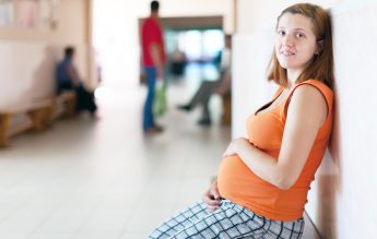Președinta CNAS: Suntem ţara cu cea mai tânără bunică. Are 23 de ani