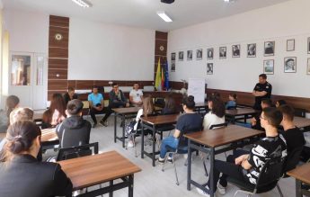 Discuție despre droguri între elevii unui liceu și deținuți de la Penitenciarul Aiud