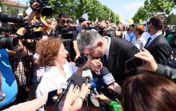 Ciolacu, comunicare de criză după ce a fost huiduit: Întotdeauna voi sta în mijlocul oamenilor să le ascult problemele!