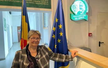 O profesoară strânge donații pentru a-și duce elevii să viziteze Parlamentul European