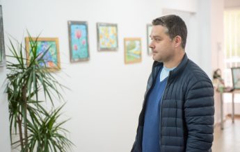 Ciprian Ciucu, ”lăsat mască” de solicitarea ca elevii să nu aibă acces la telefoanele mobile în școală