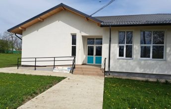 Școală reabilitată cu 180.000 de euro într-un sat fără elevi (Adevărul)