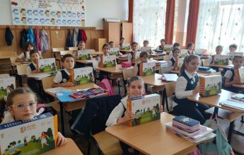 Primăria Buzău a oferit 80.000 de cărţi tuturor elevilor, pentru a le citi în timpul vacanţei de vară